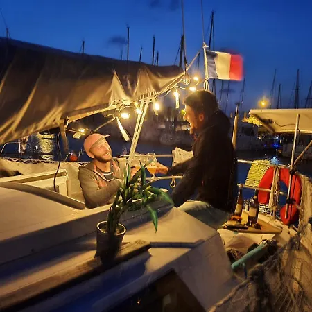 Alta Mar, Nuit Insolite Sur L'eau