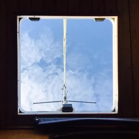 Alta Mar, Nuit Insolite Sur L'eau Bådhotel *
